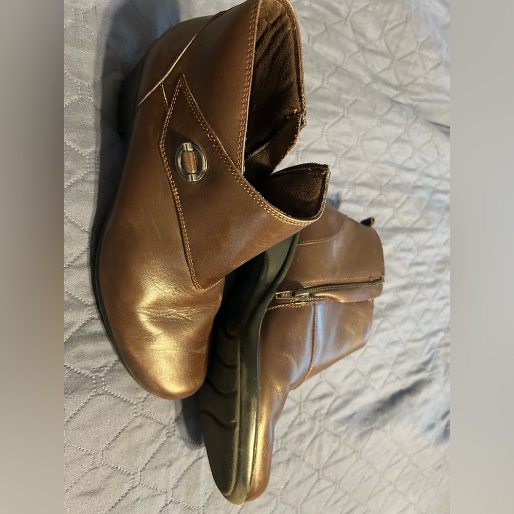 Clark’s ankle boot
